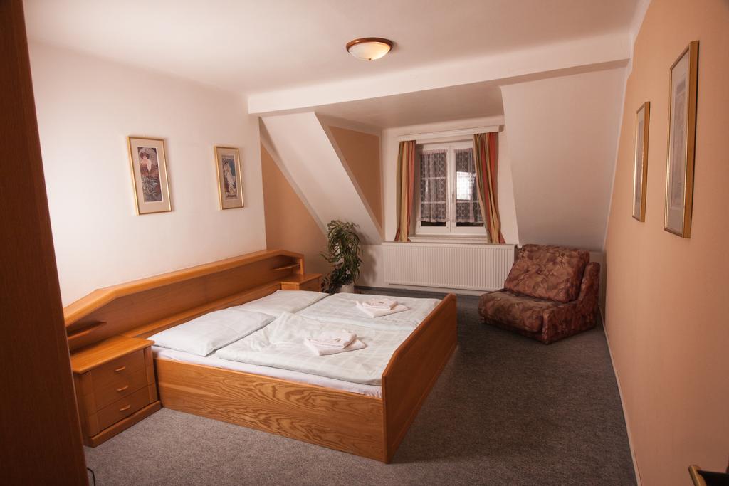 Hotel Haltrava Klenci pod Cerchovem Номер фото
